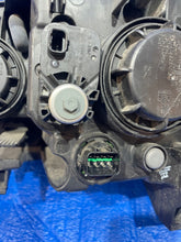 Laden Sie das Bild in den Galerie-Viewer, Frontscheinwerfer Hyundai H350 92102-59 LED Rechts Scheinwerfer Headlight