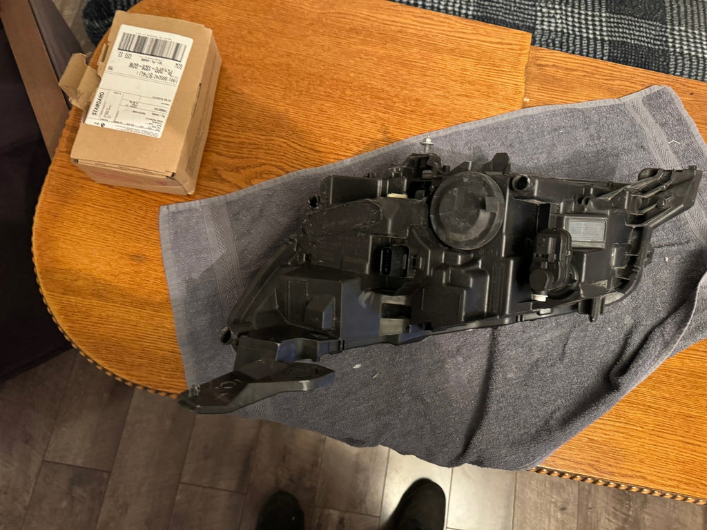 Frontscheinwerfer Peugeot 2008 208 II 9833036180 90200108 Rechts Headlight