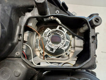 Laden Sie das Bild in den Galerie-Viewer, Frontscheinwerfer Opel Astra Xenon Links Scheinwerfer Headlight SCH5342101455cu