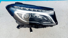 Load image into Gallery viewer, Frontscheinwerfer Mercedes-Benz X156 A1569062600 Xenon Rechts Headlight SCH4113259257vj