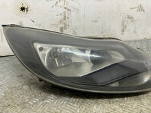 Load image into Gallery viewer, Frontscheinwerfer Ford Focus Ein Stück (Rechts oder Links) Headlight