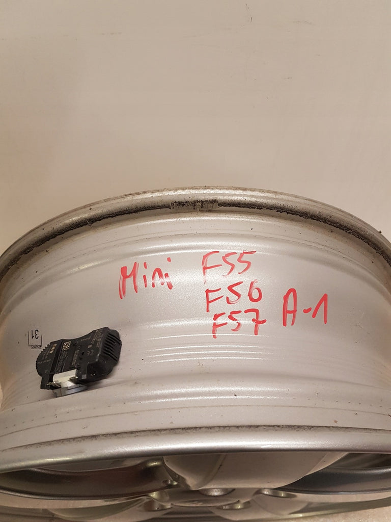 1x Alufelge 15 Zoll 5.5" 5x112 46ET Glanz Silber 6855101 Mini F57 F56 F55