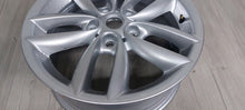 Laden Sie das Bild in den Galerie-Viewer, 1x Alufelge 17 Zoll 7.0&quot; 5x120 50ET Silber 9803723 Mini Countryman R60 R61