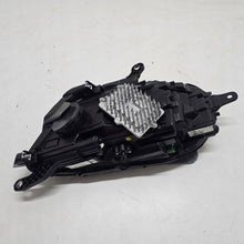 Laden Sie das Bild in den Galerie-Viewer, Frontscheinwerfer Maserati I 06701588620 Links Scheinwerfer Headlight SCH6439411071dq