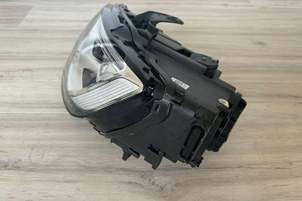 Frontscheinwerfer Audi A3 Limousine A046439 Ein Stück (Rechts oder Links) SCH3365472032io