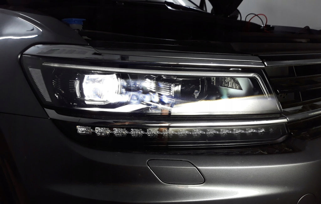 Frontscheinwerfer VW Tiguan Ad1 Ein Stück (Rechts oder Links) Headlight