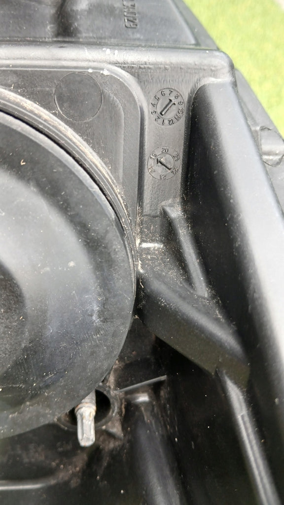 Frontscheinwerfer Ford Fiesta I C1BB-13W029-AJ Rechts Scheinwerfer Headlight SCH6313084941ku