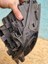 Load image into Gallery viewer, Frontscheinwerfer VW T Roc T-Roc 2GA941036P 90138913 Rechts Headlight SCH9207321104ej