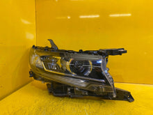 Laden Sie das Bild in den Galerie-Viewer, Frontscheinwerfer Toyota Land Cruiser 85661-28011 Full LED Rechts Headlight SCH2531351329qp