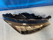 Laden Sie das Bild in den Galerie-Viewer, Frontscheinwerfer Seat Ibiza I V 6F1941006F LED Rechts Scheinwerfer Headlight SCH9649599839jm