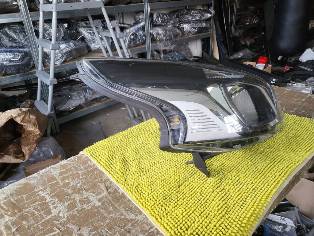 Frontscheinwerfer Fiat Talento Trafic III 261005469R Rechts Headlight