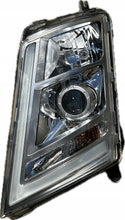 Load image into Gallery viewer, Frontscheinwerfer Volvo 22239247 Xenon Links Scheinwerfer Headlight SCH1613061582dl
