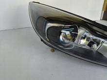 Laden Sie das Bild in den Galerie-Viewer, Frontscheinwerfer Ford Focus F1EB-13D154-CF LED Rechts Scheinwerfer Headlight SCH9421950996xd