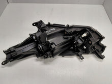 Load image into Gallery viewer, Frontscheinwerfer Toyota Yaris K0-6EU Rechts Scheinwerfer Headlight SCH2289225582tx