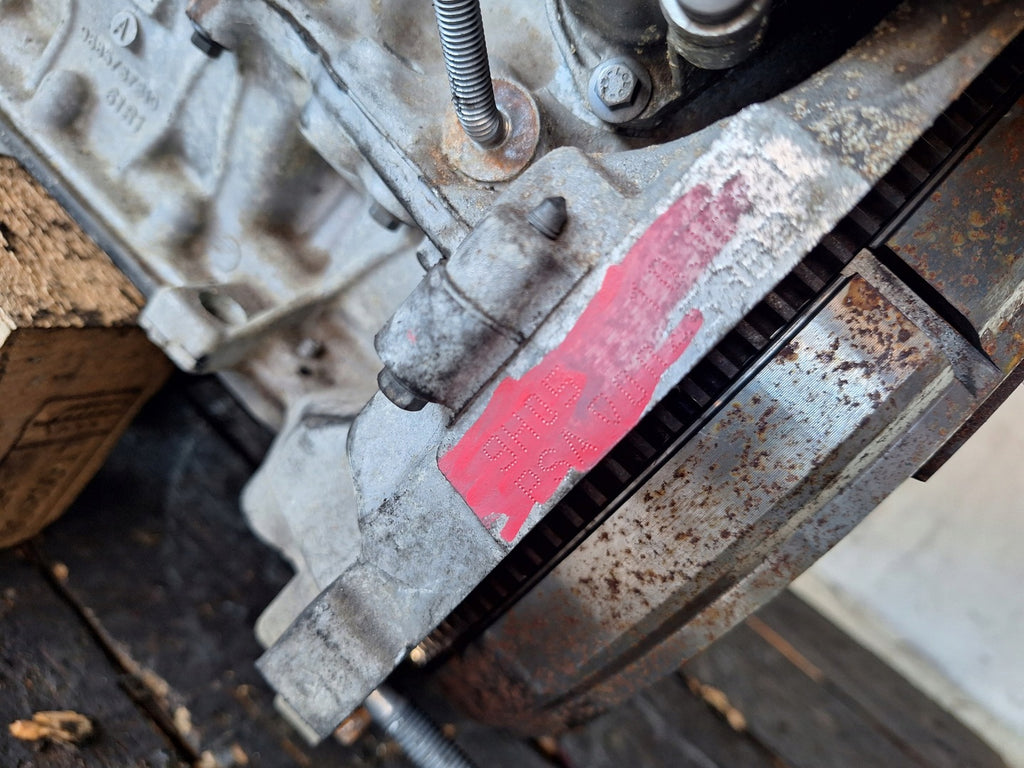 Motor Peugeot 3008 9H05 DV6C 1.6 EHDI 114PS Diesel Engine Unkomplett