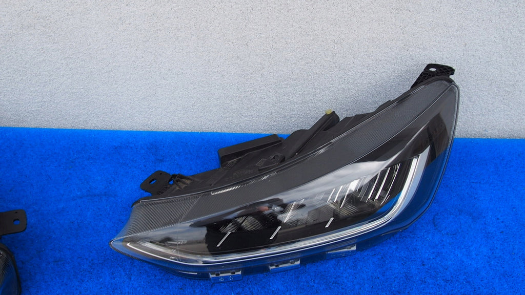 Frontscheinwerfer Ford Focus NX7B-13E014-CD Full LED Rechts oder Links