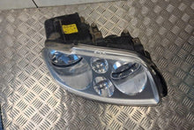 Laden Sie das Bild in den Galerie-Viewer, Frontscheinwerfer VW Touran 1T0941006F Ein Stück (Rechts oder Links) Headlight