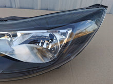 Laden Sie das Bild in den Galerie-Viewer, Frontscheinwerfer Ford Focus III BM5113W030CBAX Links Scheinwerfer Headlight SCH5873208442tq