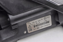 Laden Sie das Bild in den Galerie-Viewer, Frontscheinwerfer Ford Focus 8M51-13D155-CD Xenon Links Scheinwerfer Headlight SCH2873751602xs