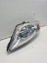 Laden Sie das Bild in den Galerie-Viewer, Frontscheinwerfer Ford Mondeo IV BS71-13D153-AF Xenon Links Headlight