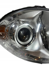 Laden Sie das Bild in den Galerie-Viewer, Frontscheinwerfer Mercedes-Benz W251 A2518260191 Rechts Scheinwerfer Headlight SCH6535448256nx
