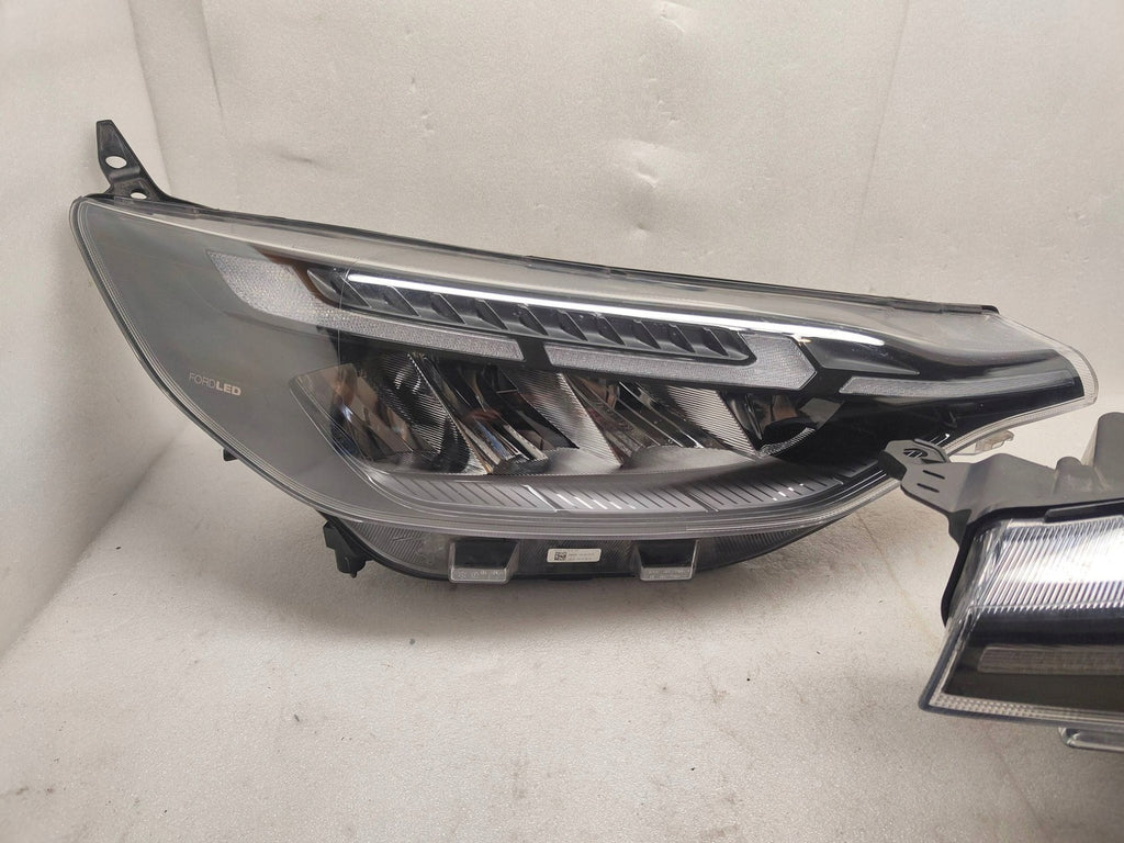 Frontscheinwerfer Ford Transit Custom PZ31-13E014-CB Full LED Rechts oder Links