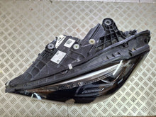 Laden Sie das Bild in den Galerie-Viewer, Frontscheinwerfer Mercedes-Benz W206 A2069066104 LED Links Headlight SCH7098129102vw