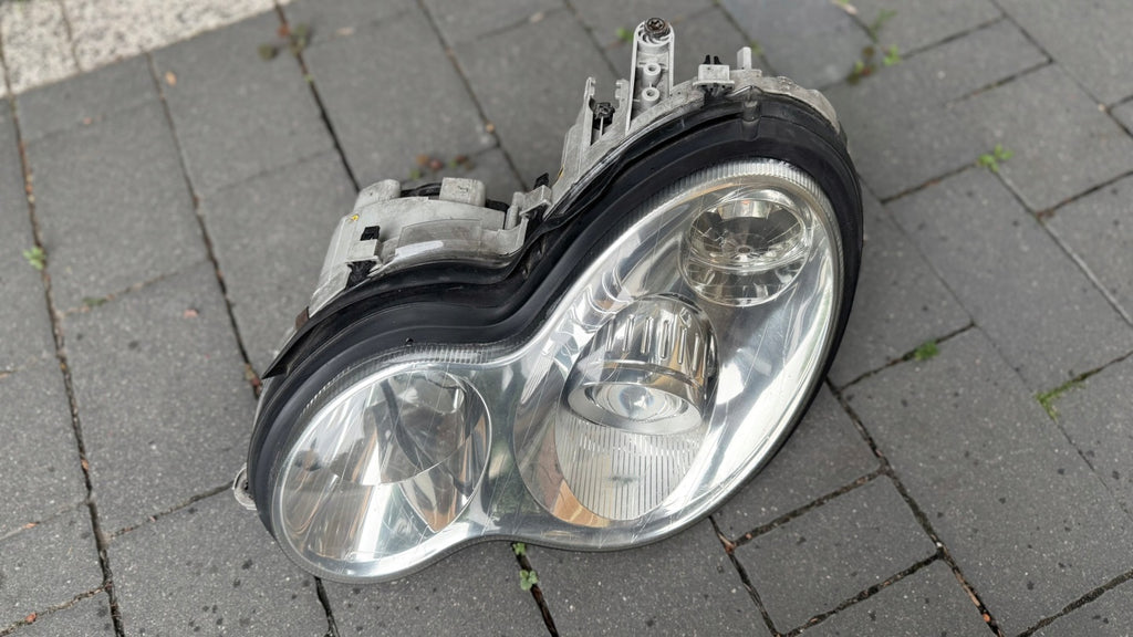 Frontscheinwerfer Mercedes-Benz W203 A2038203761 Xenon Links Headlight SCH3256677678ue