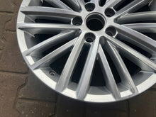 Load image into Gallery viewer, 1x Alufelge 17 Zoll 7.0&quot; 5x112 43ET Glanz Silber 5N0601025AL VW Tiguan Rim Wheel