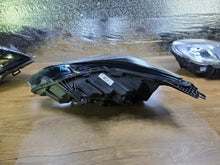 Laden Sie das Bild in den Galerie-Viewer, Frontscheinwerfer Opel Astra K 39218026 Rechts Scheinwerfer Headlight SCH5961682798cp