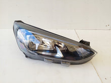 Laden Sie das Bild in den Galerie-Viewer, Frontscheinwerfer Ford Focus MX7B-13E014 Rechts Scheinwerfer Headlight