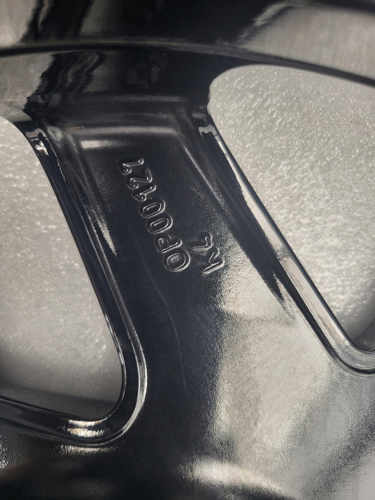 1x Alufelge 17 Zoll 6.5" 4x100 32ET Glanz Schwarz 9835097480 Opel Mokka