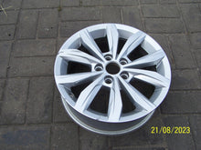 Laden Sie das Bild in den Galerie-Viewer, 1x Alufelge 15 Zoll 5.5&quot; 5x112 40ET Silber 2GO601025 Vw Rim Wheel