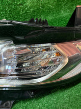 Laden Sie das Bild in den Galerie-Viewer, Frontscheinwerfer Ford Mondeo ES7313W030ED Links Scheinwerfer Headlight SCH1151658718ql
