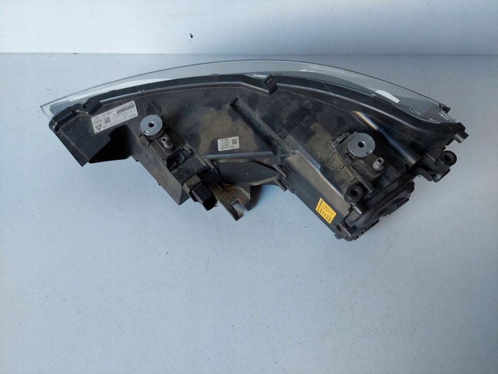 Frontscheinwerfer Audi A1 8X0941004J Rechts Scheinwerfer Headlight