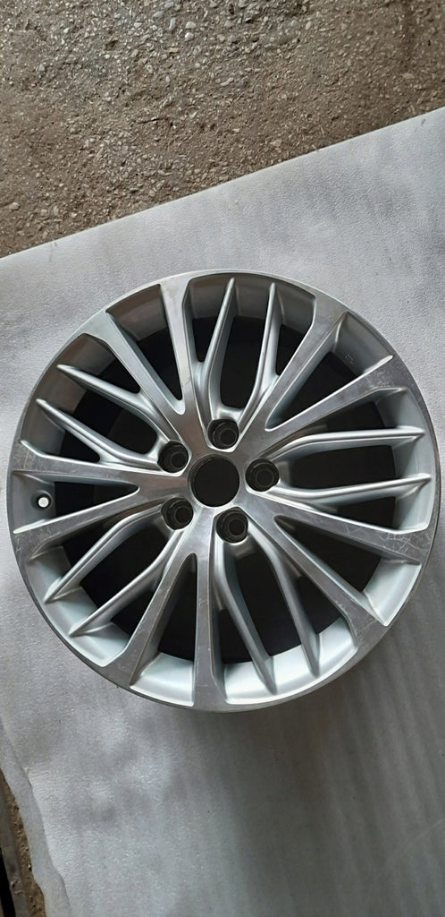 1x Alufelge 18 Zoll 6.0" 5x114.3 Toyota Camry Rim Wheel FEL8252988348we