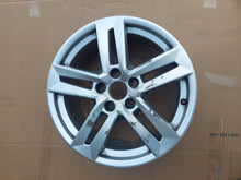 Load image into Gallery viewer, 1x Alufelge 17 Zoll 6.5&quot; 5x112 42ET 8W0601025P Audi A4 B9 Rim Wheel