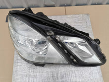 Load image into Gallery viewer, Frontscheinwerfer Mercedes-Benz W212 A2128200261 Rechts Scheinwerfer Headlight SCH1341601036hl