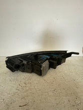 Laden Sie das Bild in den Galerie-Viewer, Frontscheinwerfer ST-4121020 Xenon Rechts Scheinwerfer Headlight SCH3462551123hv