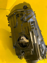 Laden Sie das Bild in den Galerie-Viewer, Frontscheinwerfer Mercedes-Benz Eqa A2439069000 2439068900 LED Rechts oder Links SCH4936431849df