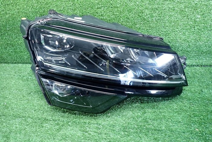 Frontscheinwerfer Skoda Karoq Rechts Scheinwerfer Headlight SCH7931820842fj