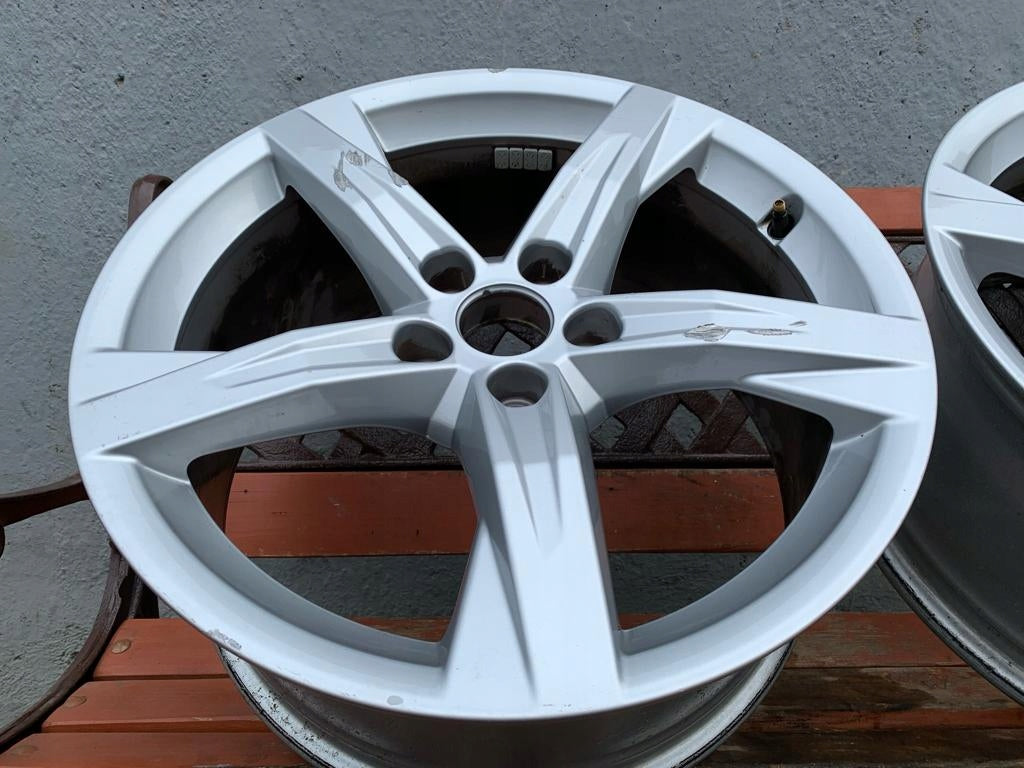 1x Alufelge 18 Zoll 8.0" 5x112 39ET Glanz Silber 80A601025BE Audi Q5 Rim Wheel