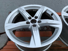 Laden Sie das Bild in den Galerie-Viewer, 1x Alufelge 18 Zoll 8.0" 5x112 39ET Glanz Silber 80A601025BE Audi Q5 Rim Wheel FEL4875244931st