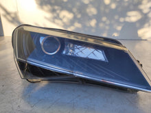 Laden Sie das Bild in den Galerie-Viewer, Frontscheinwerfer Skoda Superb III 3V1941016A Xenon Rechts Headlight