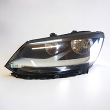 Laden Sie das Bild in den Galerie-Viewer, Frontscheinwerfer VW Sharan 7N0941005 Links Scheinwerfer Headlight