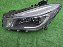 Laden Sie das Bild in den Galerie-Viewer, Frontscheinwerfer Mercedes-Benz Cla A1179064500 Bi-Xenon Links Headlight SCH2168647823qg