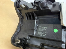 Load image into Gallery viewer, Frontscheinwerfer Audi E-Tron 85H941040H LED Ein Stück (Rechts oder Links) SCH9568904752bz