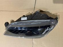 Laden Sie das Bild in den Galerie-Viewer, Frontscheinwerfer Skoda Superb III 3V1941015B LED Links Scheinwerfer Headlight