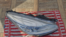 Laden Sie das Bild in den Galerie-Viewer, Frontscheinwerfer Ford Kuga CV44-13D154-AH Xenon Rechts Scheinwerfer Headlight SCH2556074600ci