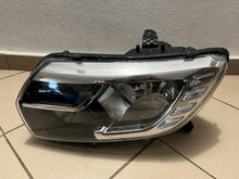 Laden Sie das Bild in den Galerie-Viewer, Frontscheinwerfer Dacia Logan Sandero II Links Scheinwerfer Headlight SCH2175135050yv
